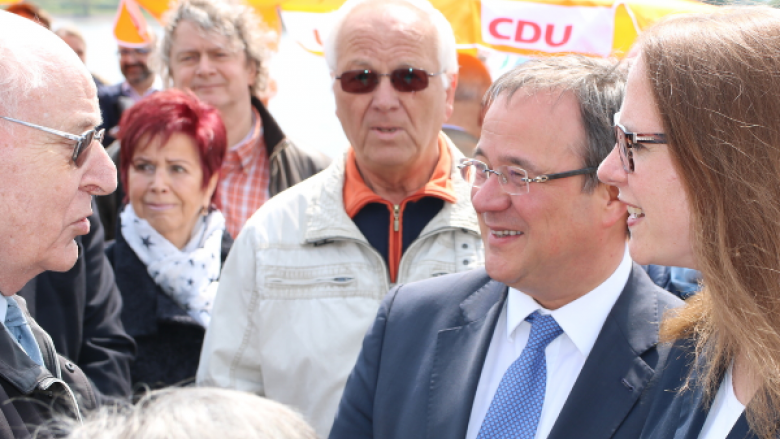 Katharina Gebauer empfing Armin Laschet am Mondorfer Rheinufer