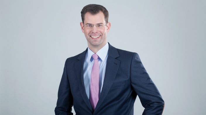 Dr. Torsten Bieber