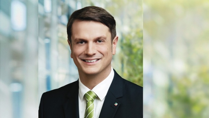 Dr. Torsten Bieber