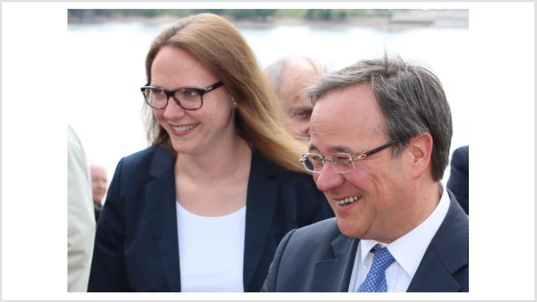 Katharina Gebauer empfing Armin Laschet am Mondorfer Rheinufer